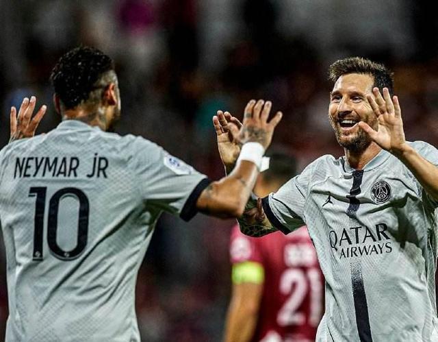 韩媒记者发布互动话题：没有赢得过世界赛冠军的最佳战队是...？